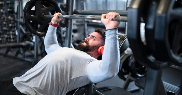 Több mint fogyás: az életmódváltás során a belsőnk is átalakul. Ismerje meg a sport lélekformáló erejét, a kudarckezeléstől kezdve a határok feszegetéséig!