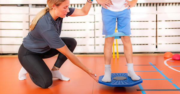 A koordinációs edzések segítségével nem csupán sportteljesítményünket növelhetjük, de hatékonyan védekezhetünk a testmozgás során szerzett sérülésekkel szemben.