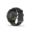 Garmin Fenix 8 Amoled 47mm Sapphire Carbon Gray DLC Titanium fekete/sötétszürke szilikon szíjjal pulzusmérő óra