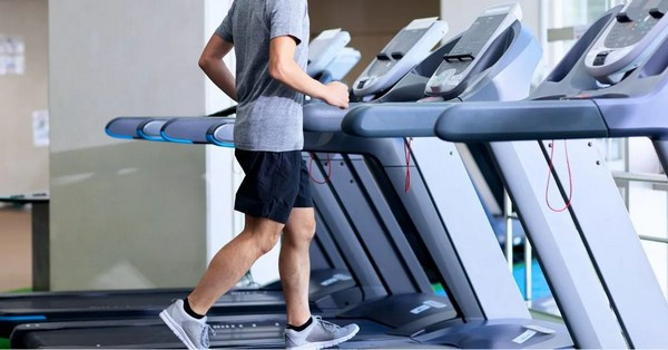 Egy letapadt izom láncreakciót indít el a testedben. Olvasd el, hogyan vezet a merevség, a helytelen testtartás és a gyengülő izomzat komoly egészségügyi problémákhoz.