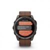 Garmin Fenix 8 PRO Amoled 51mm Sapphire Carbon Gray DLC Titanium barna bőr + fekete szilikon szíjjal pulzusmérő óra