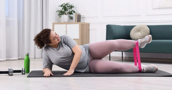 Életmódváltásba kezdett, de az izomláz kedvét szegi? Tudja meg, miért a barátunk a fájdalom, és hogyan segíthet a szobabicikli vagy a nyújtás a gyógyulásban!