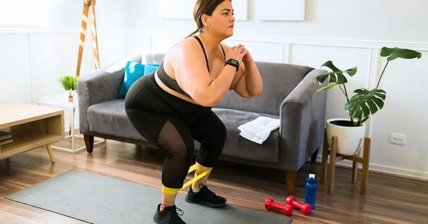 Az önelfogadás nem lemondás, hanem a fenntartható változás alapja. Szeresse és tisztelje a testét, fejlődjön önutálat helyett! Kattintson a teljes cikkért.