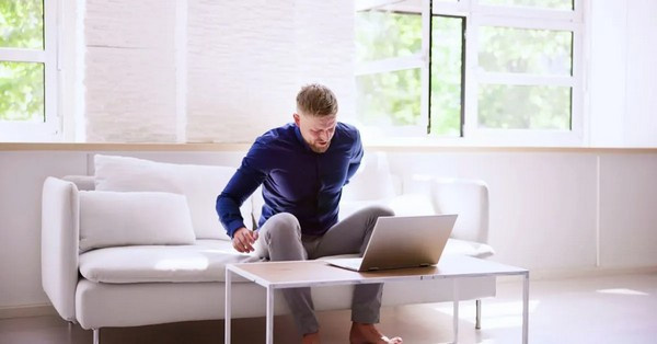 A letapadt izomzat, melyet az ülőmunka, a stressz vagy a túlterhelés okozhat, láncreakciót indít el, rontja a teljes testtartást és fájdalmat idéz elő.