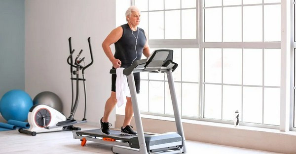 Erősítse szívét és csontjait aktív életmóddal! A mozgás segít a szervi betegségek megelőzésében és az izomtömeg megtartásában senior korban is.