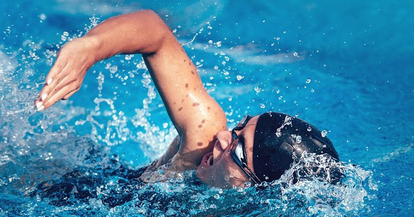 Aerob edzések a gyors eredményért, úszás