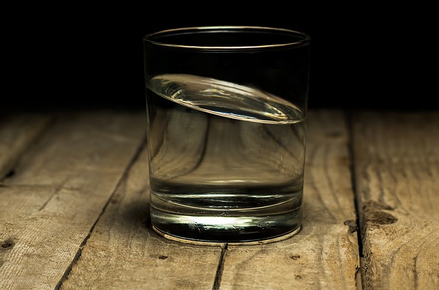 Egy pohár víz